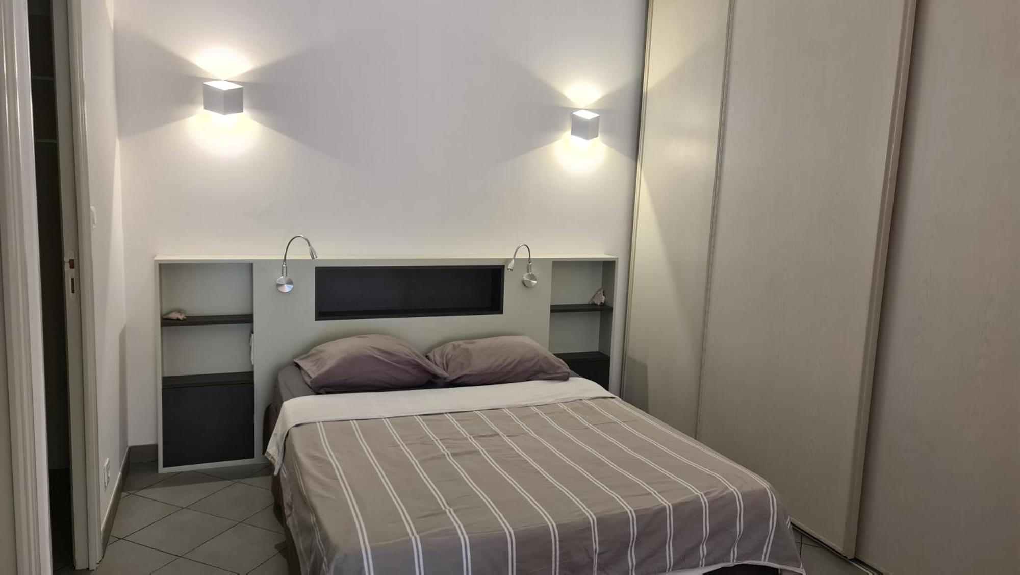 Grand Studio-Loft-Grand Parking-Climatise-Proche Centre Ajaccio  Bagian luar foto