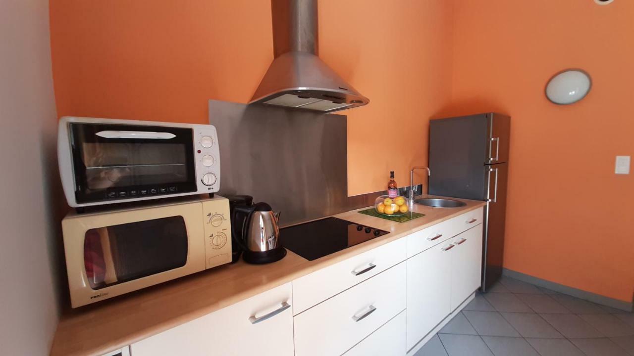 Grand Studio-Loft-Grand Parking-Climatise-Proche Centre Ajaccio  Bagian luar foto