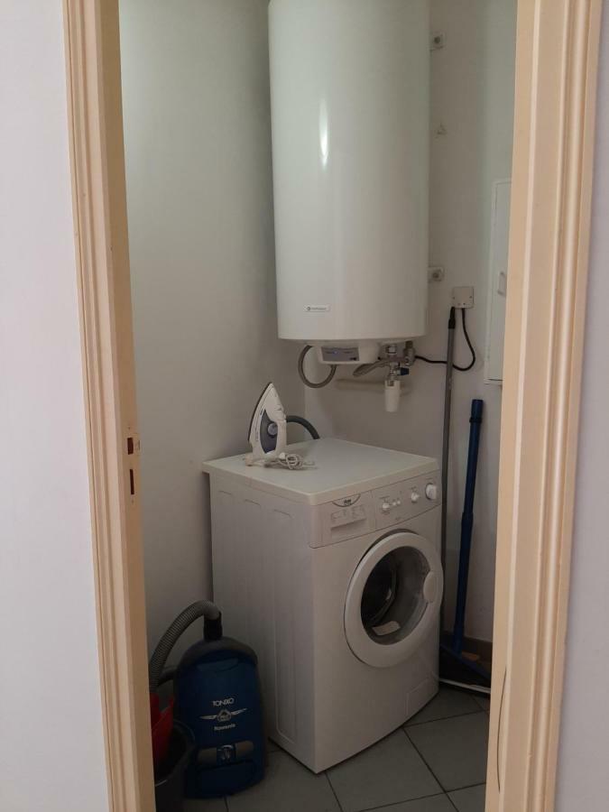 Grand Studio-Loft-Grand Parking-Climatise-Proche Centre Ajaccio  Bagian luar foto