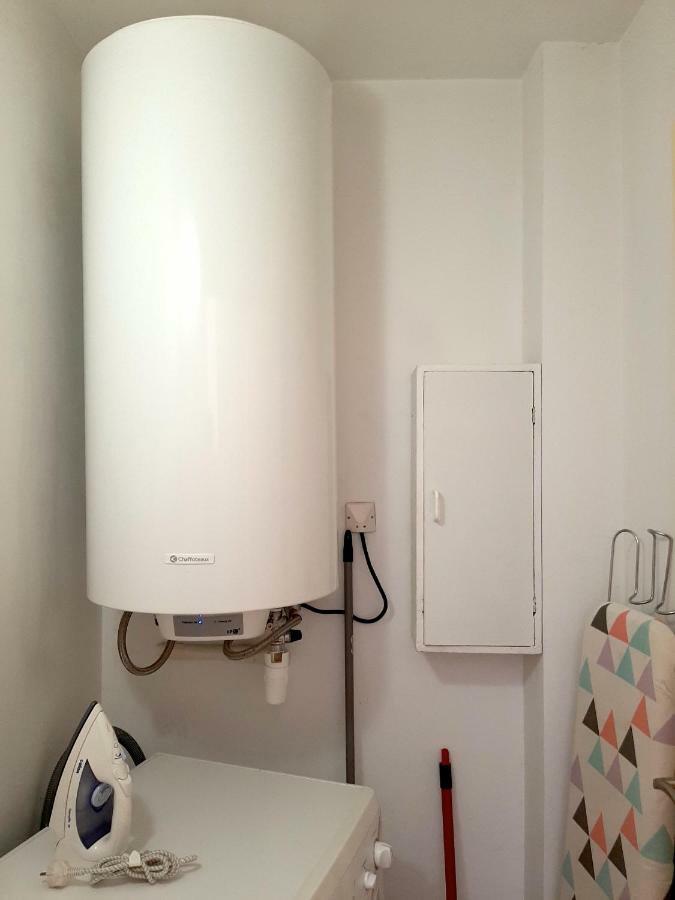 Grand Studio-Loft-Grand Parking-Climatise-Proche Centre Ajaccio  Bagian luar foto